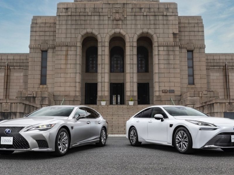 Toyota debuts advanced automated driving in Lexus LS and Toyota Mirai